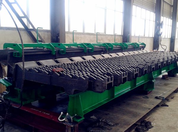 MACHINE ASSEMBLY